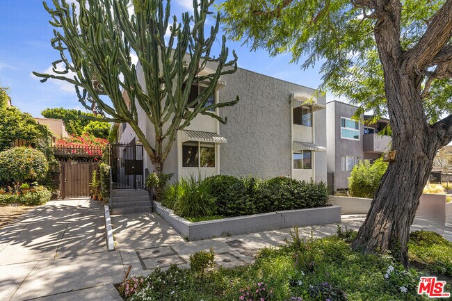Primary Photo - 1006 Havenhurst Dr