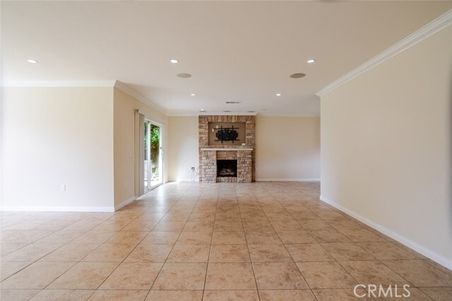 Building Photo - 6300 La Reina Dr