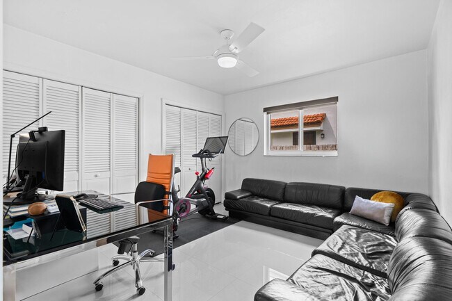 Building Photo - 326 Seven Isles Dr