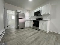 Building Photo - 2312 Greenwich St