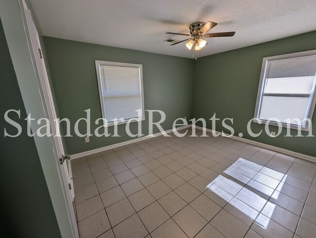 Building Photo - 2294 San Fernando Pl