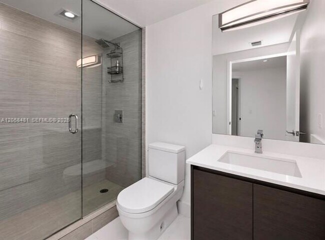Building Photo - 300 Sunny Isles Blvd