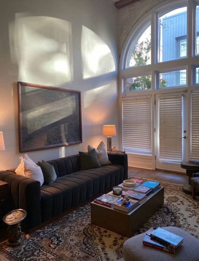 Building Photo - Desirable Nettleton rare vacancy 2 Bd  2.5 baths, 2 parking space are included one in covered  ga...