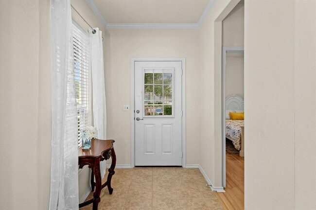 Building Photo - 109 Providence St