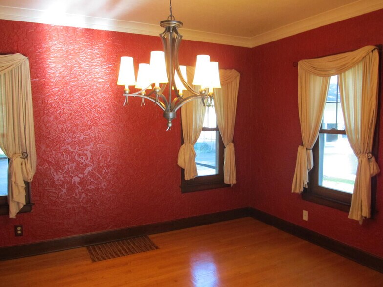 Building Photo - 719 Homecrest Ave