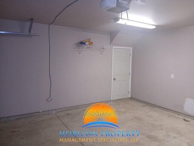 Building Photo - 15355 Tyler Mill Dr