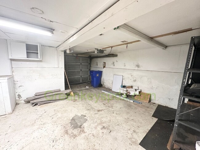 Building Photo - 3-Bedroom, 2-Bathroom House with Attached ...