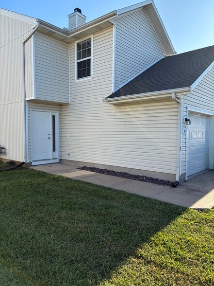 Building Photo - 1023 Toulouse St