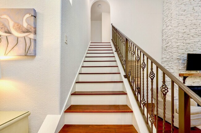 Building Photo - 4639 Paradise Isles