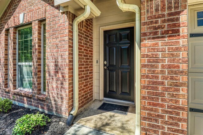 Building Photo - 6015 Wildbriar Ln