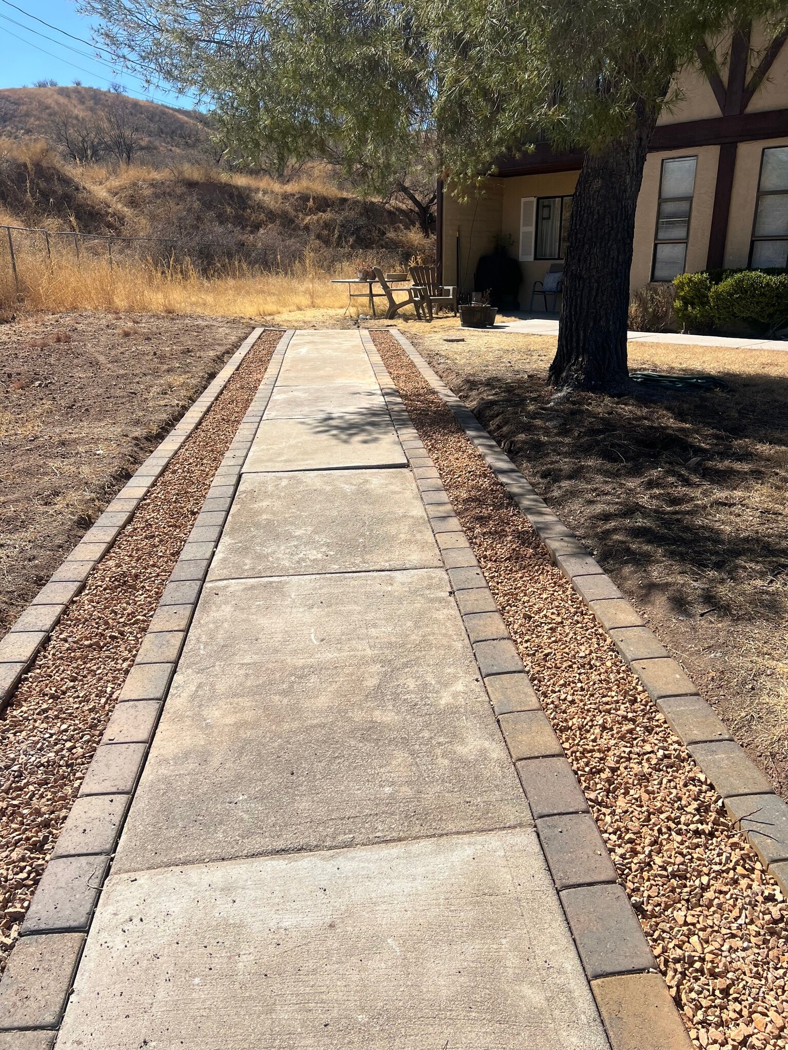Building Photo - 797 W Mesa Verde Dr