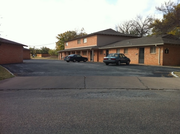 Primary Photo - Brookhollow Garden Apartments