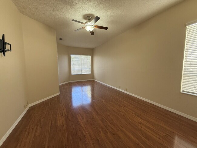 Building Photo - 3107 Westridge Dr