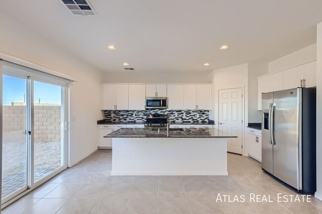 Building Photo - 4044 N Atoll Reefs St