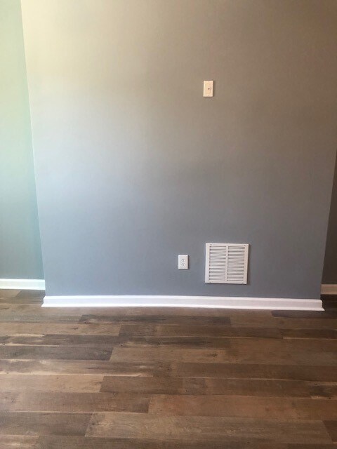 Building Photo - 2 bedroom townhome at Washington Village!