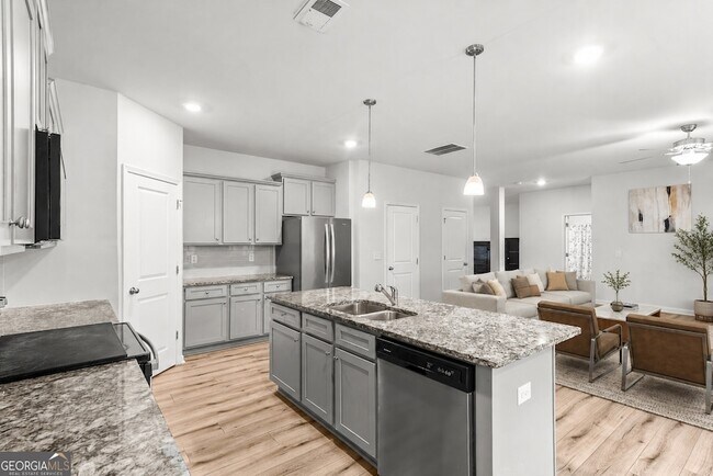 Building Photo - 328 Orchid Dr
