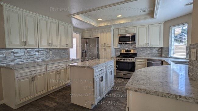 Building Photo - 1745 N Pheasant St