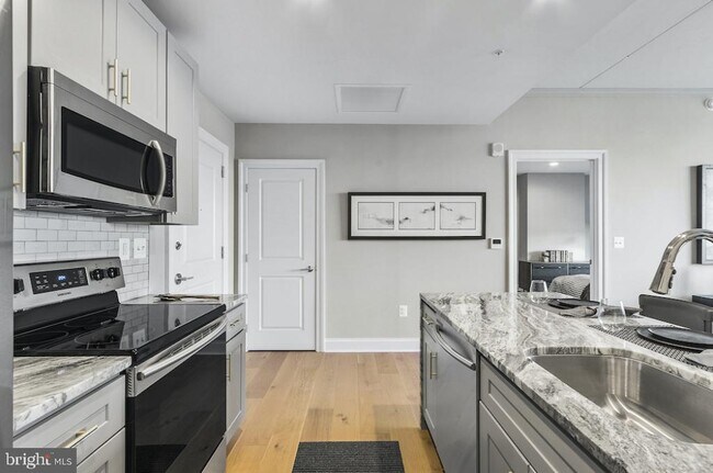 Building Photo - 30 N 23rd St