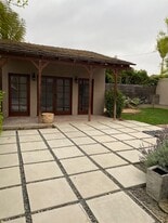 Building Photo - 836 S Genesee Ave