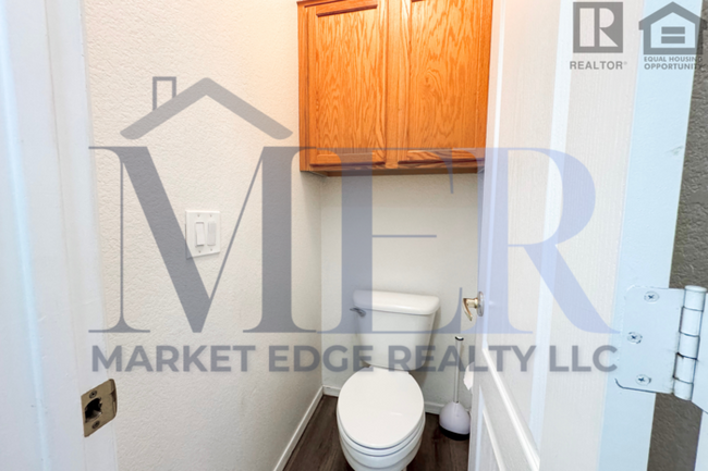 Building Photo - 3Bed/2 Bath Home at 51st/Loop 101! $399 MO...