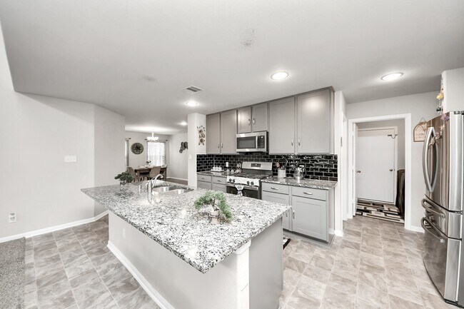 Building Photo - 2918 Silverhorn Ln