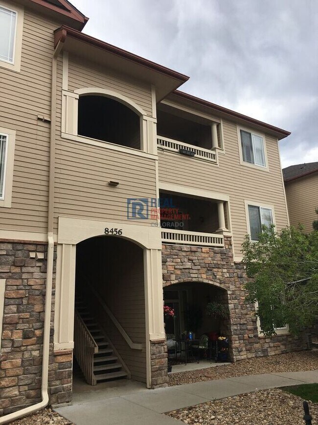 Primary Photo - 8456 S Hoyt Way