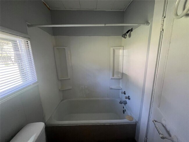 Building Photo - 228 W Bullard Ave