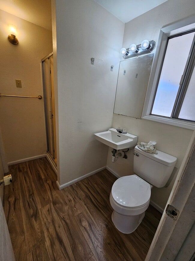 Building Photo - 2508002