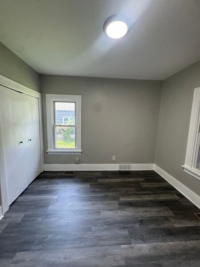 Building Photo - Beautiful 2-bedroom house for Rent in Lansing, IL VAILABLE NOW!!