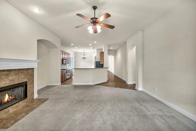 Building Photo - 15220 Interlachen Dr