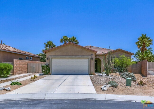 Building Photo - Escape to Your Private Desert Oasis in Pal...