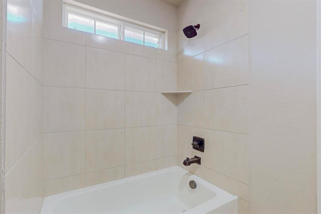 Building Photo - 14105 Sugar Hill Dr