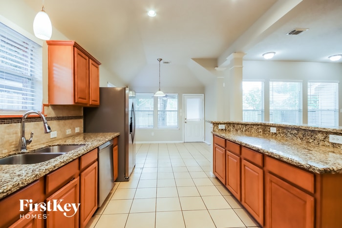 Building Photo - 31223 Rainwood Park Ln