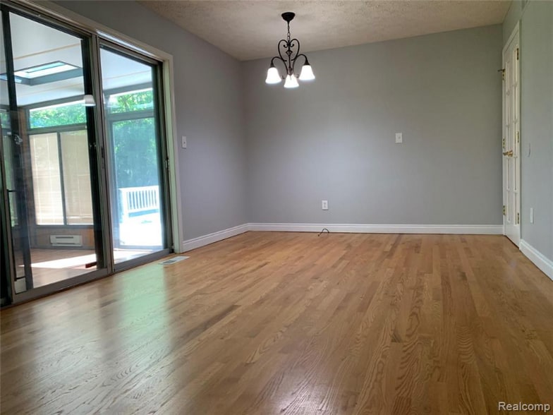 Building Photo - 4162 Cypress Dr