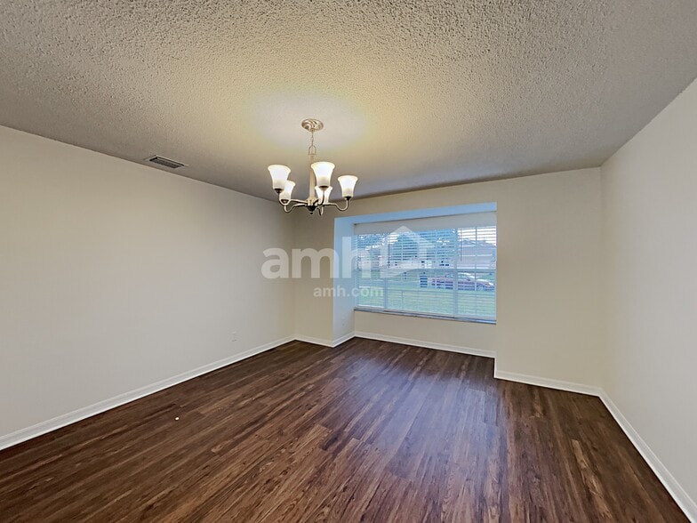 Building Photo - 105 Green Cove Ct