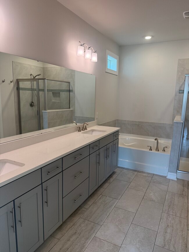 Building Photo - 227 Bering Ln