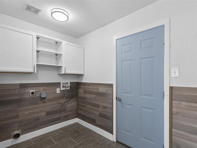 Building Photo - 5304 Los Altos Rd