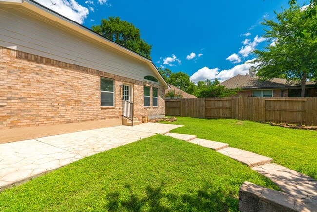 Building Photo - 158 S Queenscliff Cir