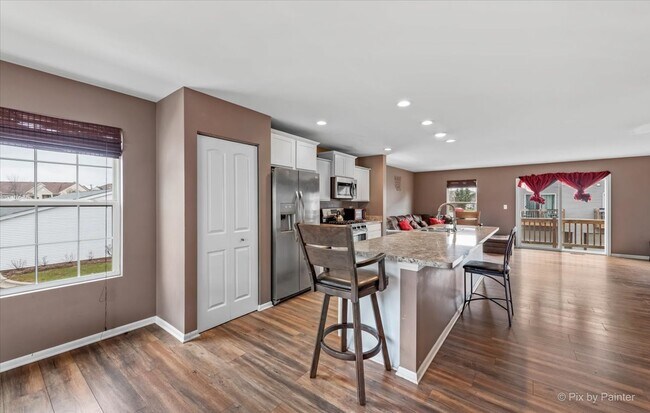 Building Photo - 2270 Aurora Dr