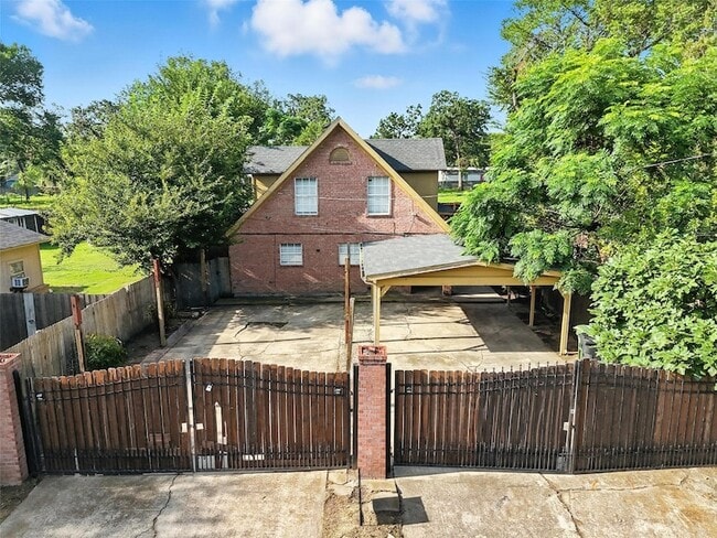 Building Photo - 508 E Sanford St