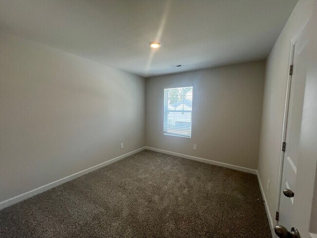 Building Photo - BRAND NEW - 3 Bed/2.5 Bath Home - Conover ...