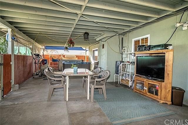 Building Photo - 551 Holladay Pl