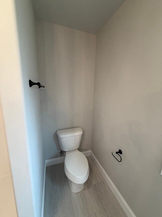 Building Photo - 2624 Parkers Mdw Ln