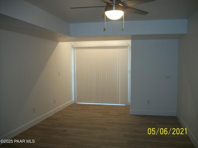Building Photo - 5270 Diamond Dr