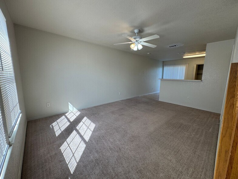Building Photo - 3603 Malibu Ln