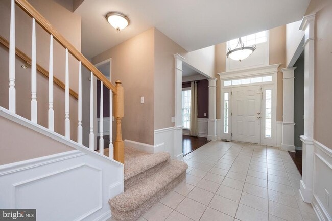 Building Photo - 311 Elmhurst Dr