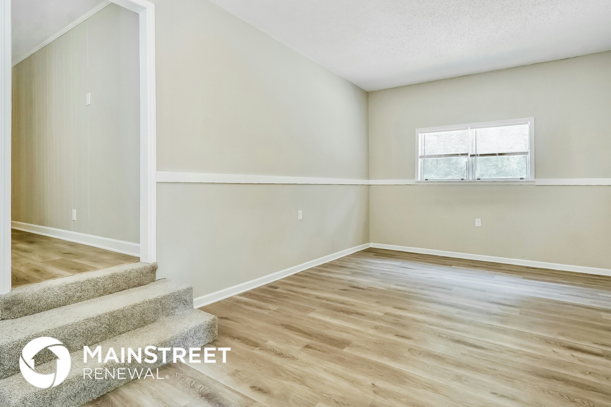 Building Photo - 690 Brooksdale Dr