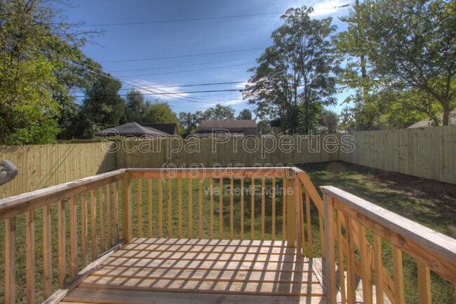 Building Photo - 230 E Zion St