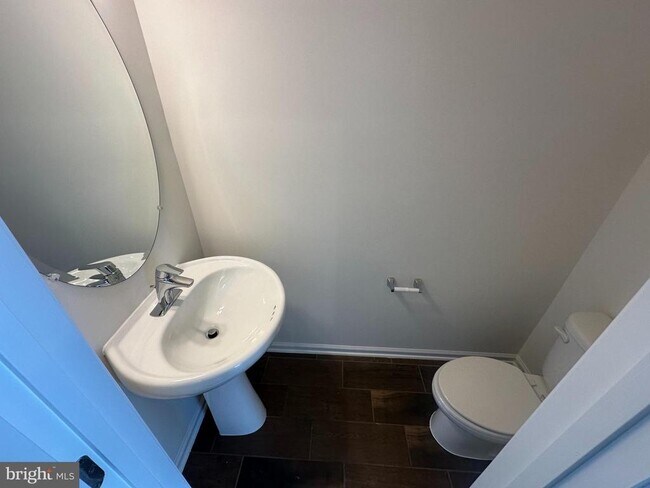 Building Photo - 5320 Woodyard Rd