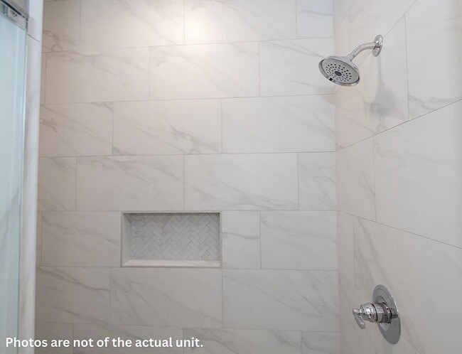 Building Photo - 2013 Rosemary St